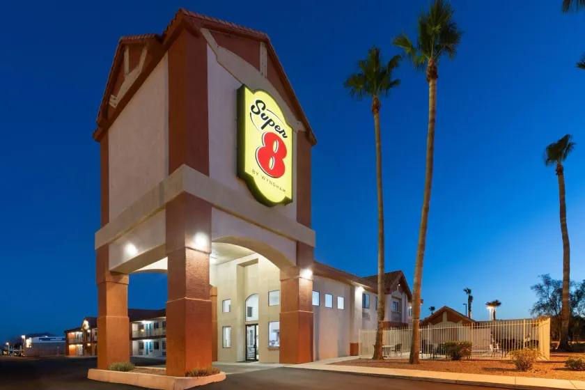 Super 8 by Wyndham Tucson/Grant Road Area AZ - Image 1