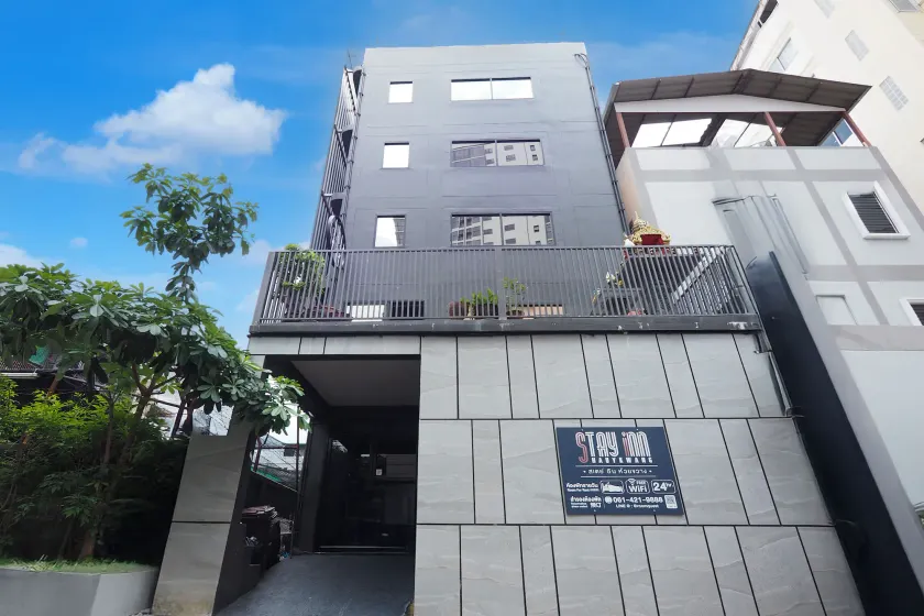 RQ Bangkok Huai Khwang by Collection O - Image 1