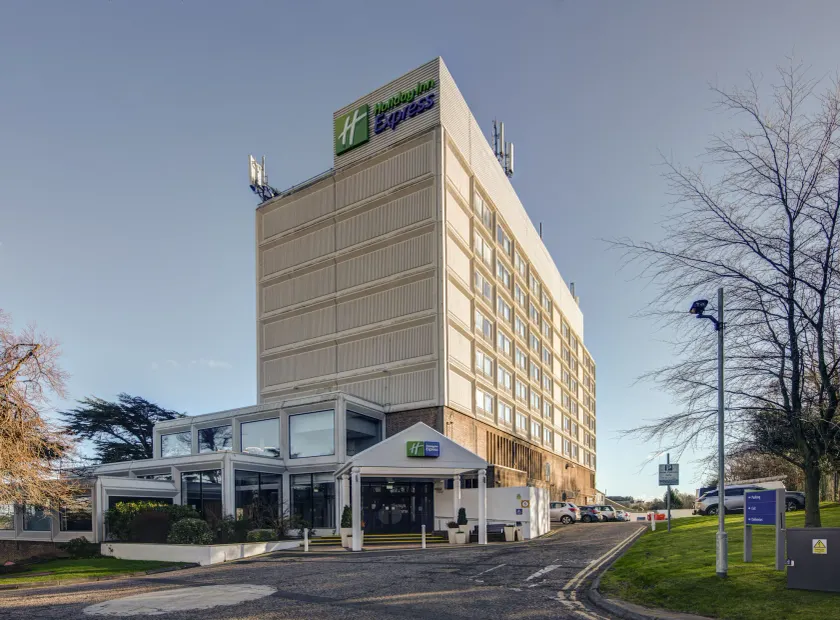 Holiday Inn Express Edinburgh City West by IHG - Image 1