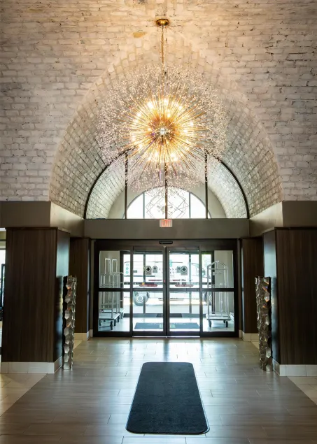 Embassy Suites by Hilton Chicago Schaumburg Woodfield - Image 1