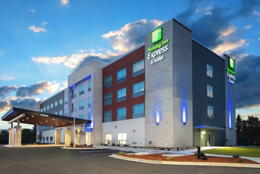 Holiday Inn Express & Suites Greenville SE - Simpsonville by IHG - Image 1