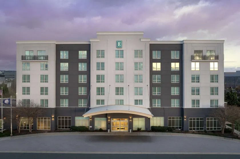 Embassy Suites by Hilton Dulles North Loudoun - Image 1