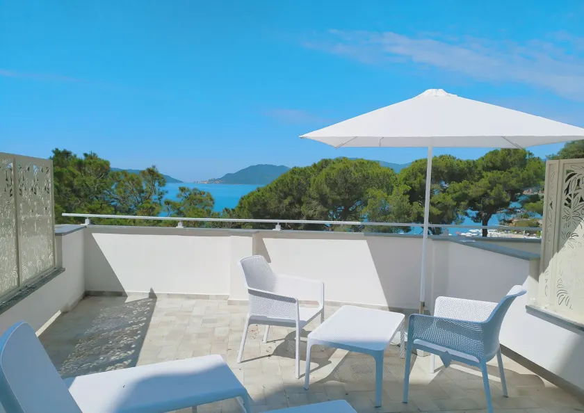Hotel Byron - Image 1
