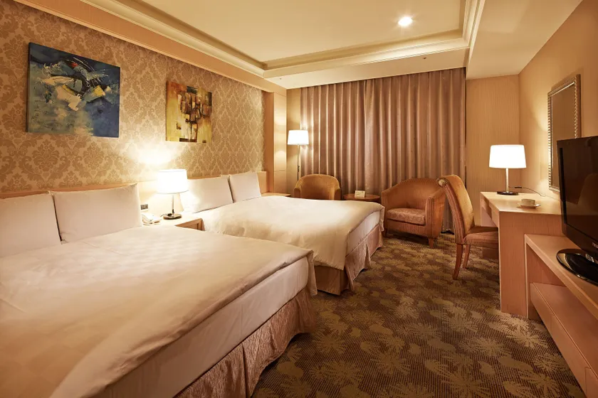 E-DA Skylark Hotel - Image 1