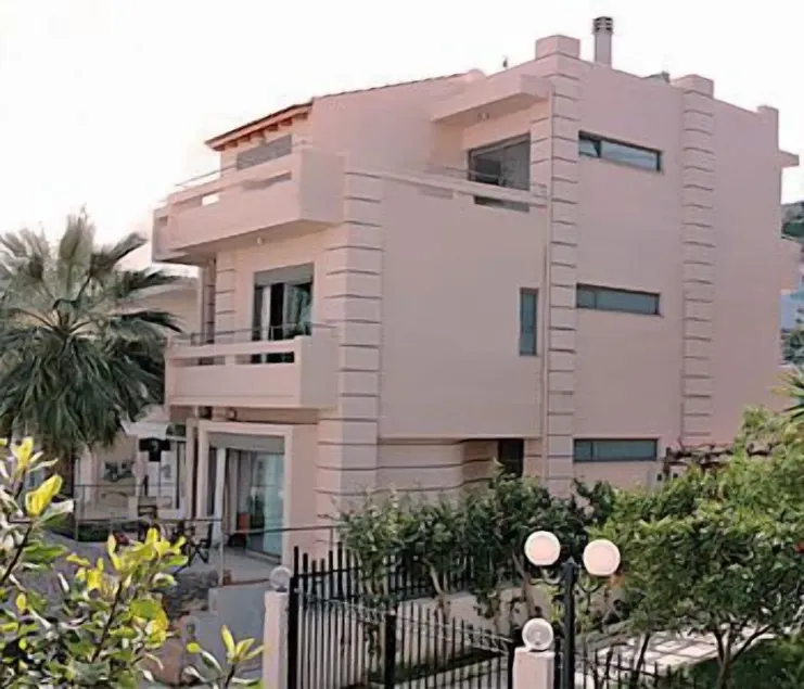 Maria Apartments - Image 1