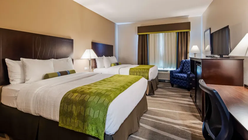 Best Western Plus Denver City Hotel & Suites - Image 1