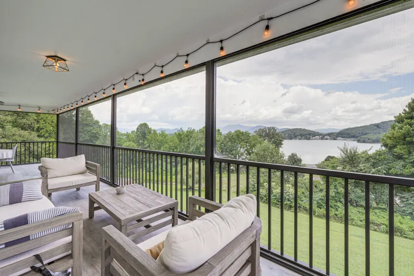 < 1 Mi to Lake Chatuge: Home w/ Mtn & Water Views! - Image 1