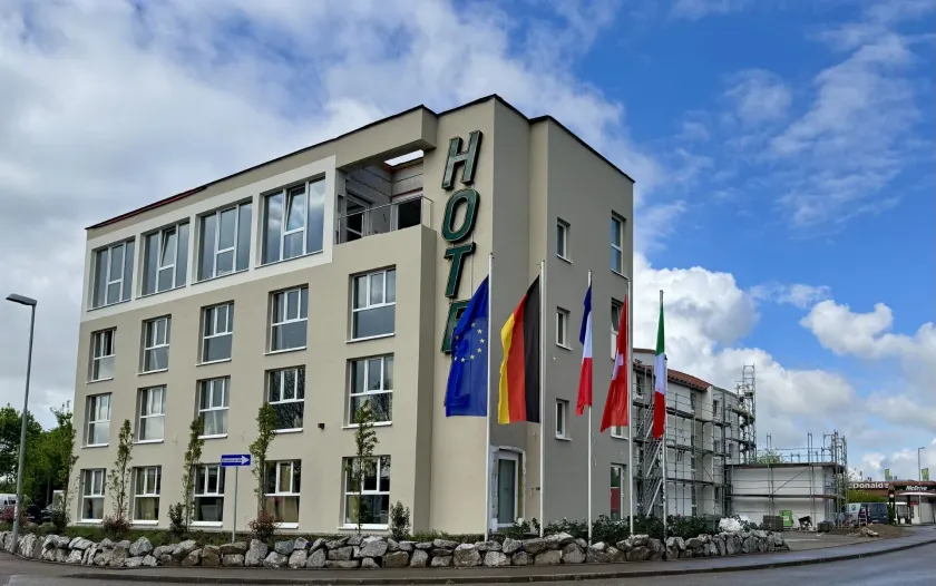 Highway Hotel - Image 1