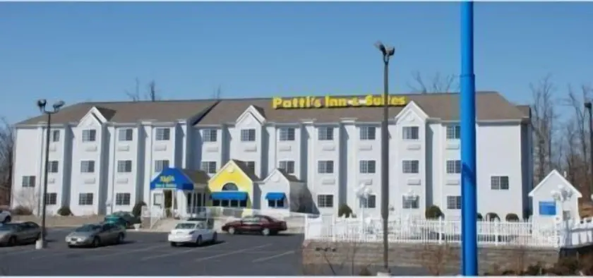 Patti's Inn and Suites - Image 1