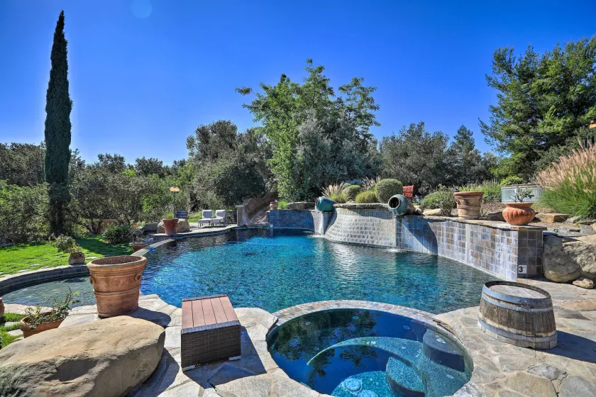 Peaceful Ranch Resort Vineyard View + Private Pool - Image 1
