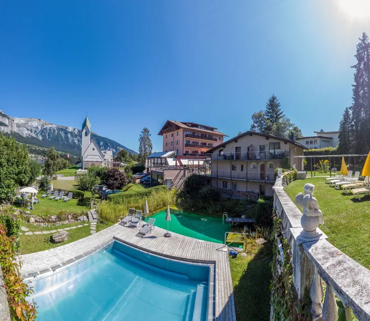 Hotel Cresta - Image 1