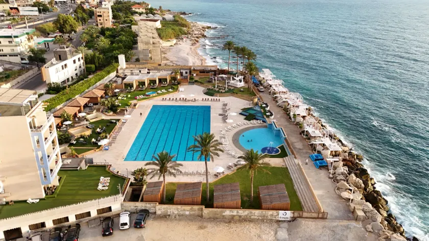 Four Seasons Halat - Image 1