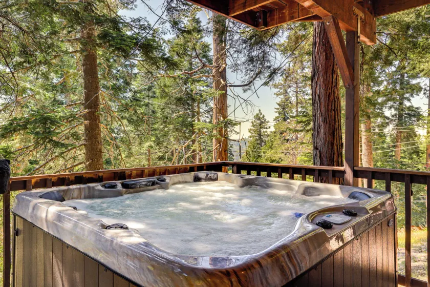3 Mi to Lake Arrowhead Village: Dog-friendly Cabin - Image 1