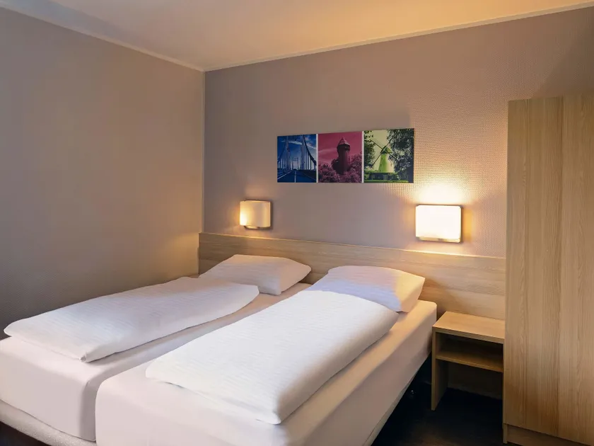 B&B HOTEL Krefeld-Süd - Image 1