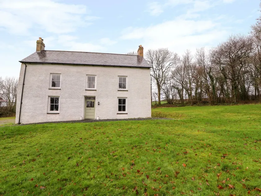 Llwyncadfor Farm - Image 1