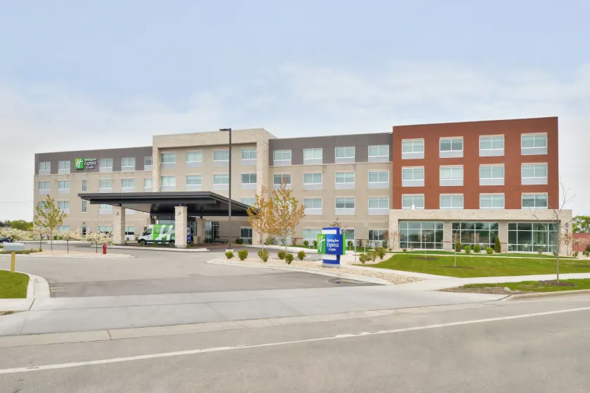 Holiday Inn Express & Suites Madison by IHG - Image 1