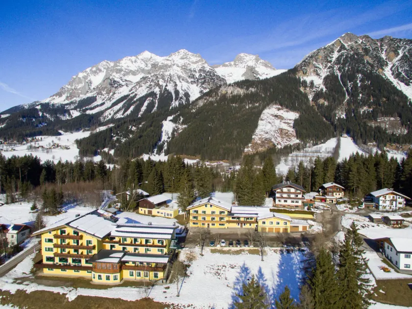 Mountain Hotel & Hostel - Image 1