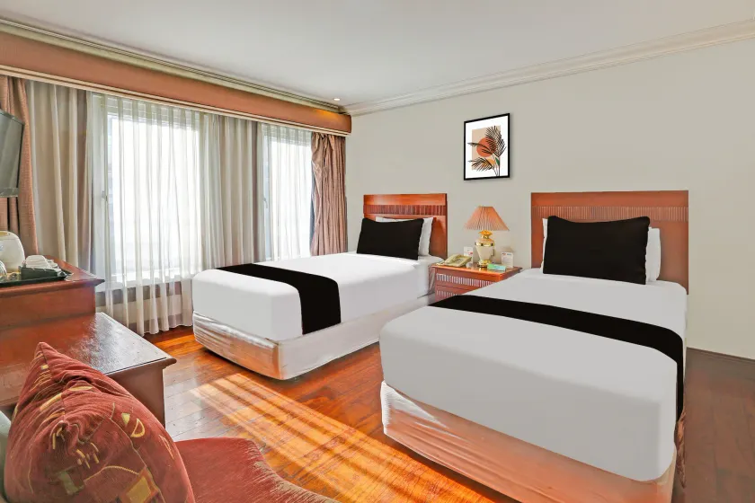 Collection O VIP Suites, Near PNR Pasay Evangelista, Makati Manila - Image 1