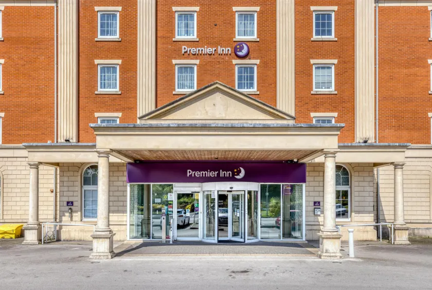 Premier Inn Manchester Trafford Centre Wst - Image 1