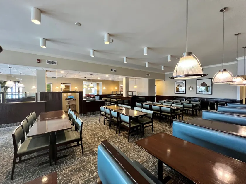 Holiday Inn Toronto Airport East by IHG - Lobby