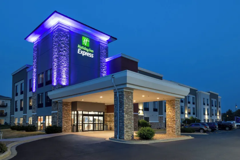Holiday Inn Express Rochester South - Mayo Area by IHG - Image 1