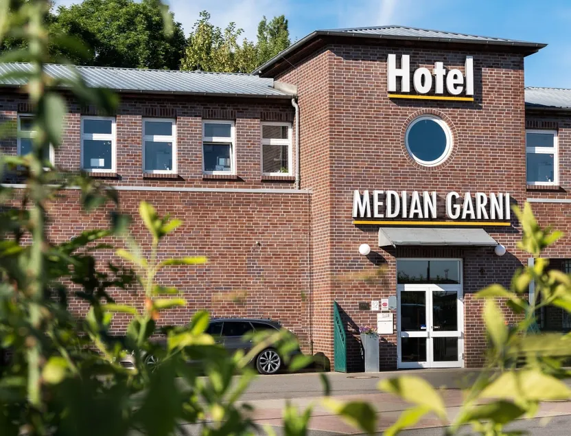 Median Hotel Garni - Image 1