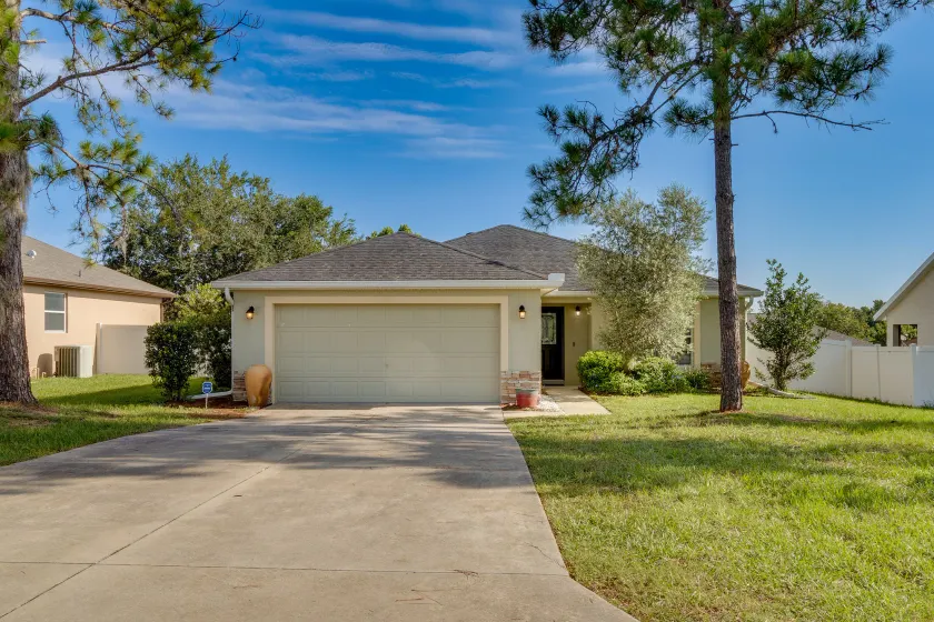 Charming Leesburg Getaway w/ Screened Porch! - Image 1