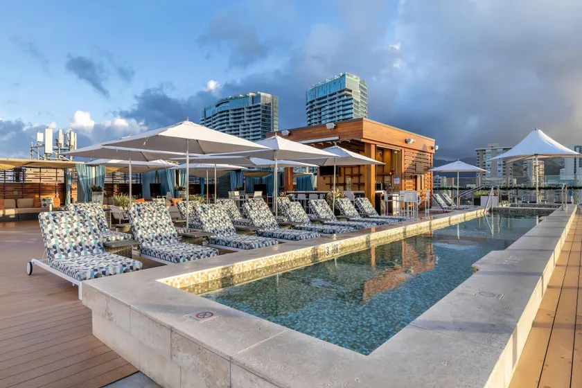 Hilton Grand Vacations Club Hokulani Waikiki Honolulu - Image 1