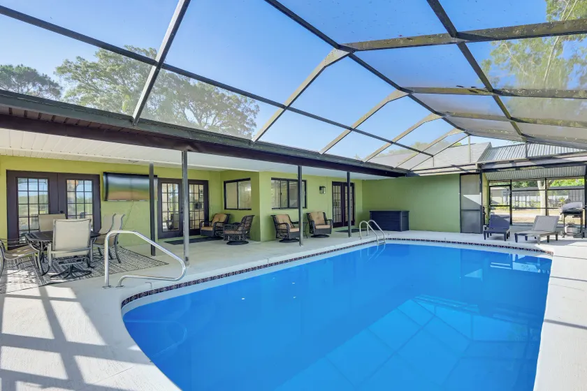 Furnished Outdoor Area! Family Home in Spring Hill - Image 1
