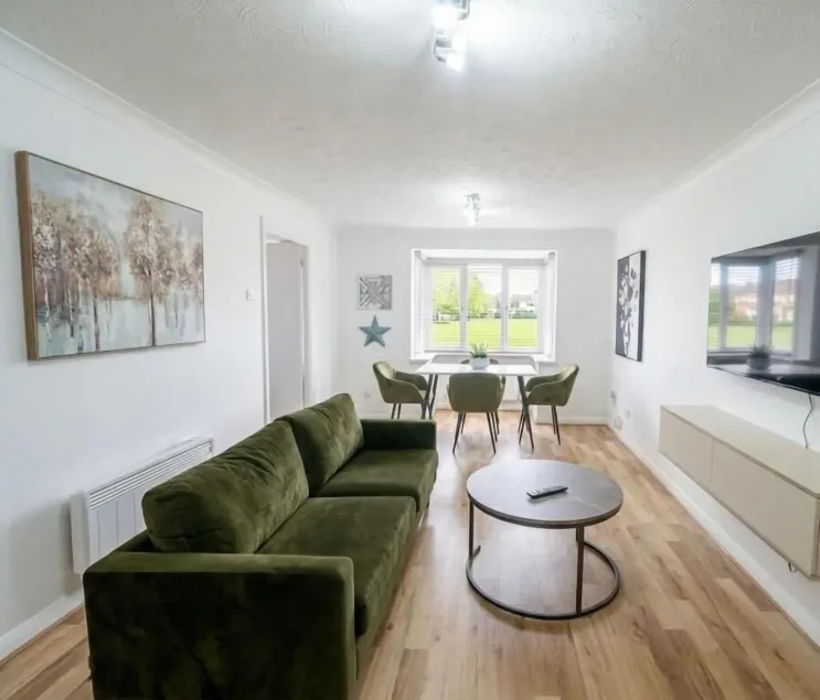 Keepers Court Luxury Stay - Image 1