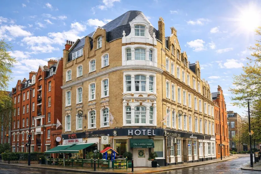 The Bridge Hotel - Image 1