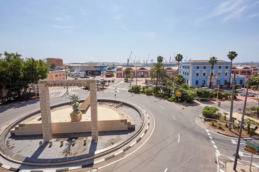 Hotel DL Port - Image 1