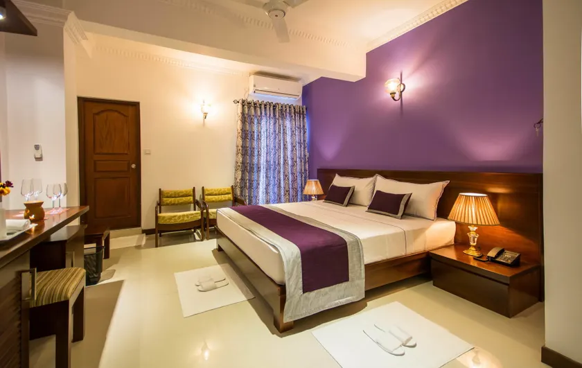 Ceyloni City Hotel - Image 1