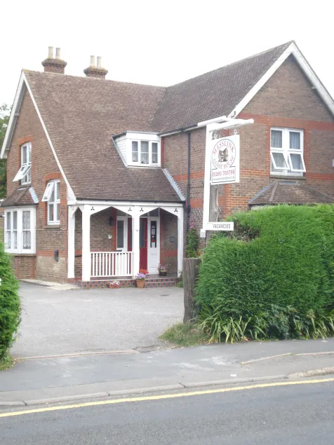 Masslink Guest House - Image 1