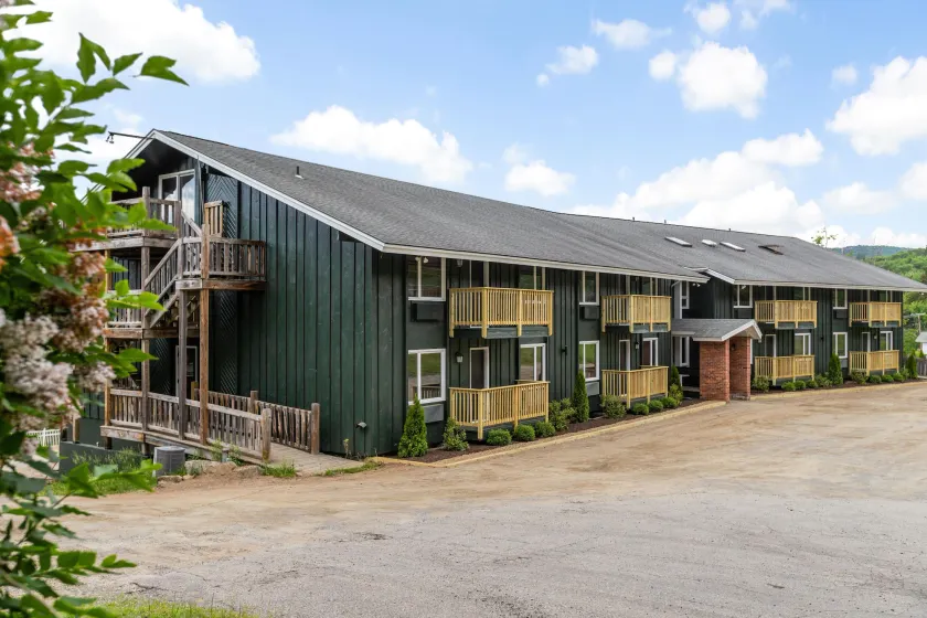 The Lodge at Mount Snow - Image 1