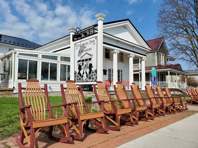The Colonial Inn & Creamery - Image 1