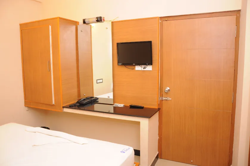 Hotel Subam - Image 1