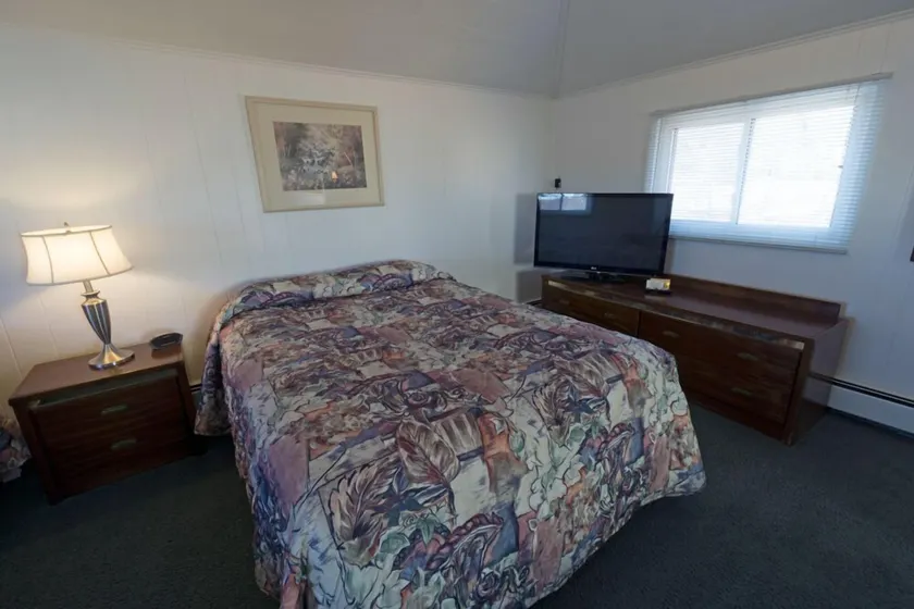 Cold Creek Inn - Image 1