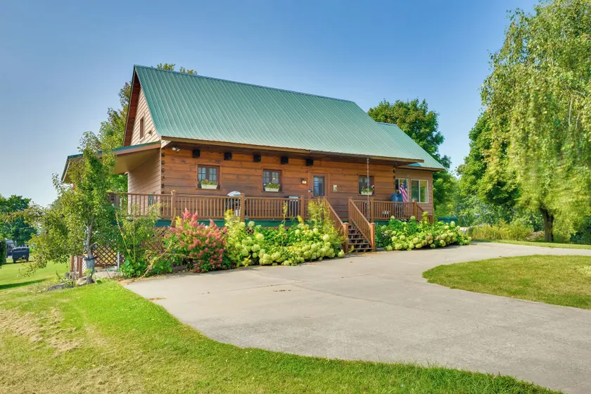 Warm & Cozy Clayton Cabin Near St Lawrence River! - Image 1