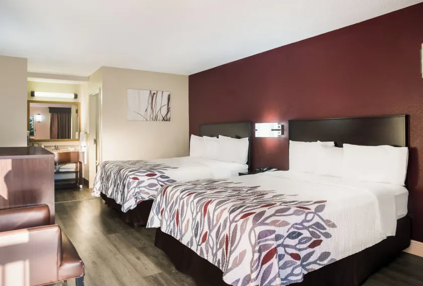 Red Roof Inn Tupelo - Image 1