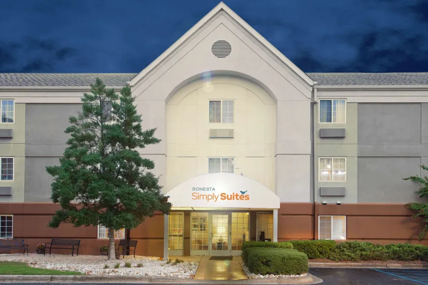 Sonesta Simply Suites Birmingham Hoover - Image 1