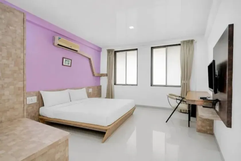 Fabhotel Sayba Lodging - Image 1