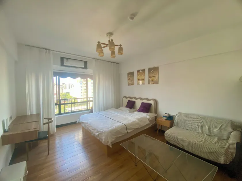 ManGo Holiday Internation Apartment - Image 1