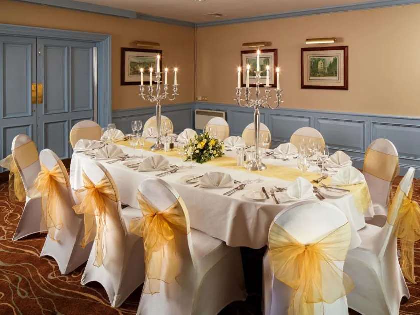 Mercure Livingston Hotel - Image 1