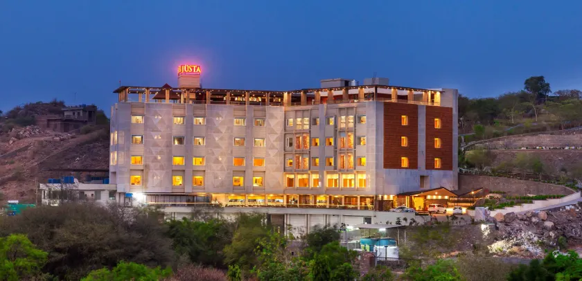 juSTa Luxe Sajjangarh Resort & Spa, Udaipur - Image 1