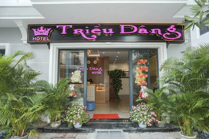 Khách sạn Triều Dâng - Image 1