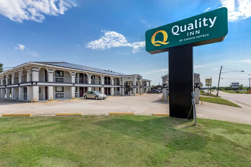 Quality Inn Cameron - Image 1