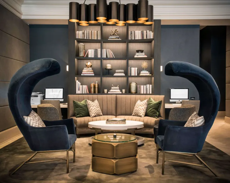LondonHouse Chicago, Curio Collection by Hilton - Lobby