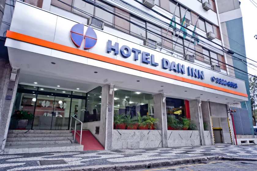 Hotel Dan Inn Curitiba Centro By Nacional Inn - Inngangsparti