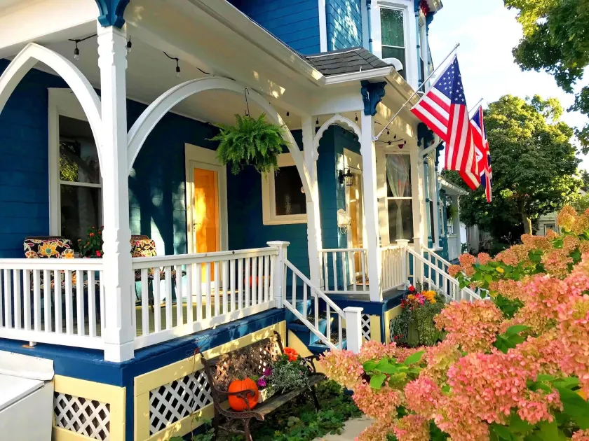 The Muse Gallery Guesthouse - Image 1